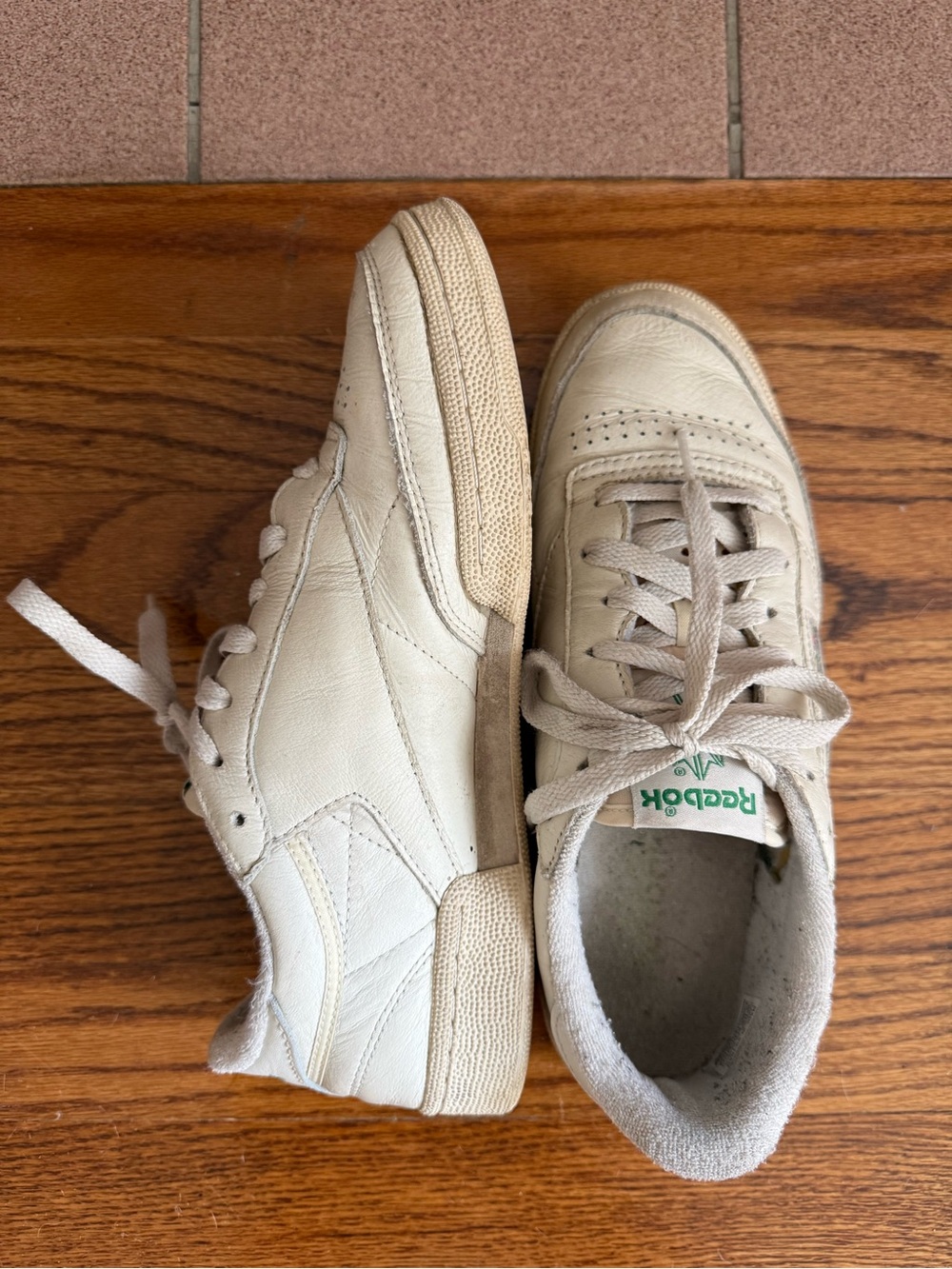Women’s Reebok Sneakers - 9